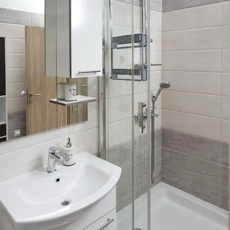Mia - Two Bedroom With Balcony Lejlighed *
